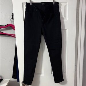 Express Women's Sleek Black Skinny Jeans